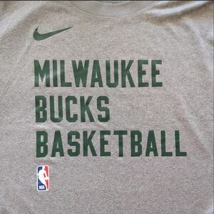 Unisex Milwaukee Bucks Nike 2023/24 Legend On-Court Practice Long Sleeve T-Shirt